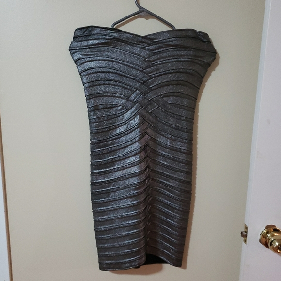 Party dress - Picture 1 of 2